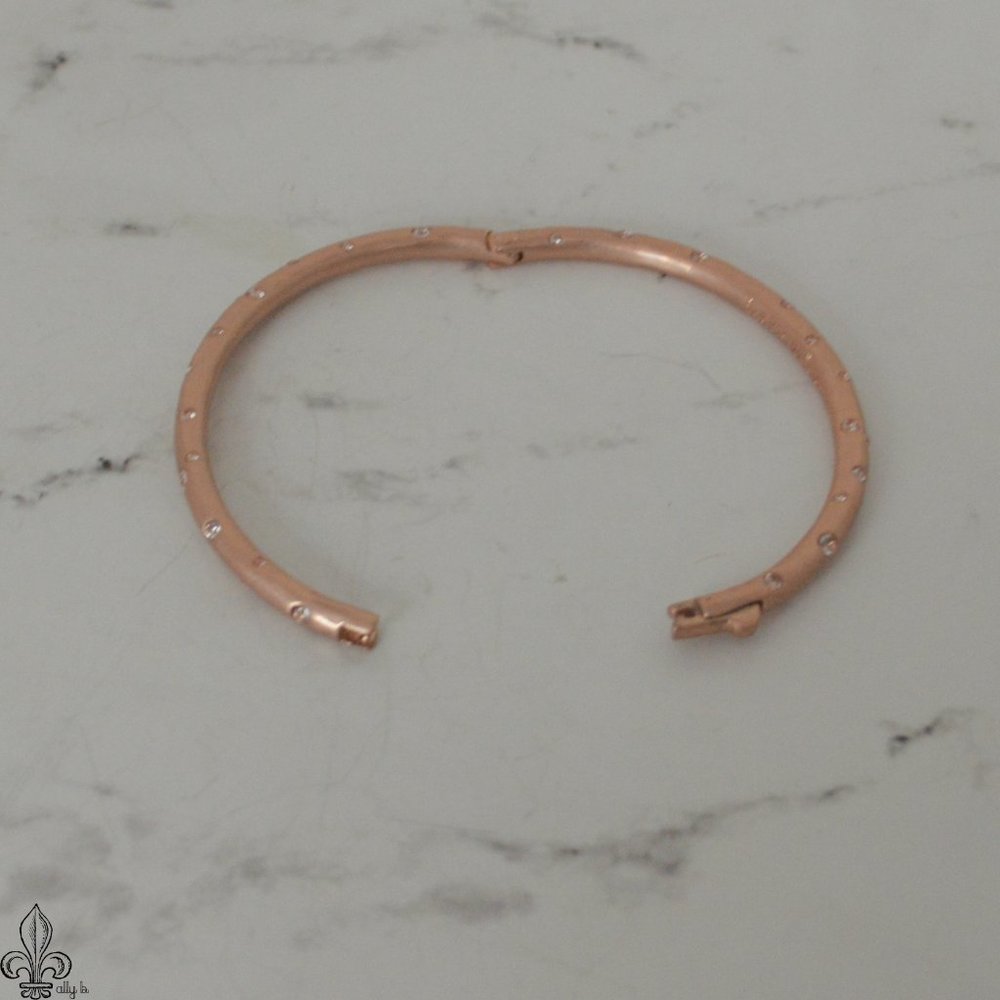 ⚜Rose Gold bracelet w/rhinestones⚜ - Picture 3 of 8